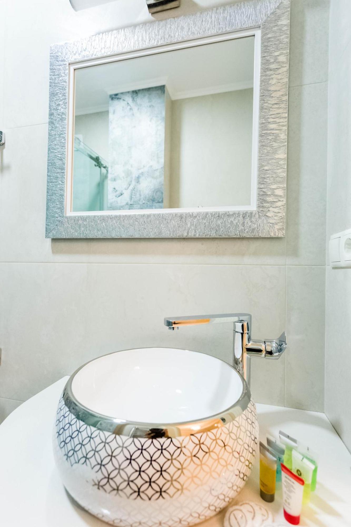 City Luxury Apartment L Tbilisi Exteriör bild