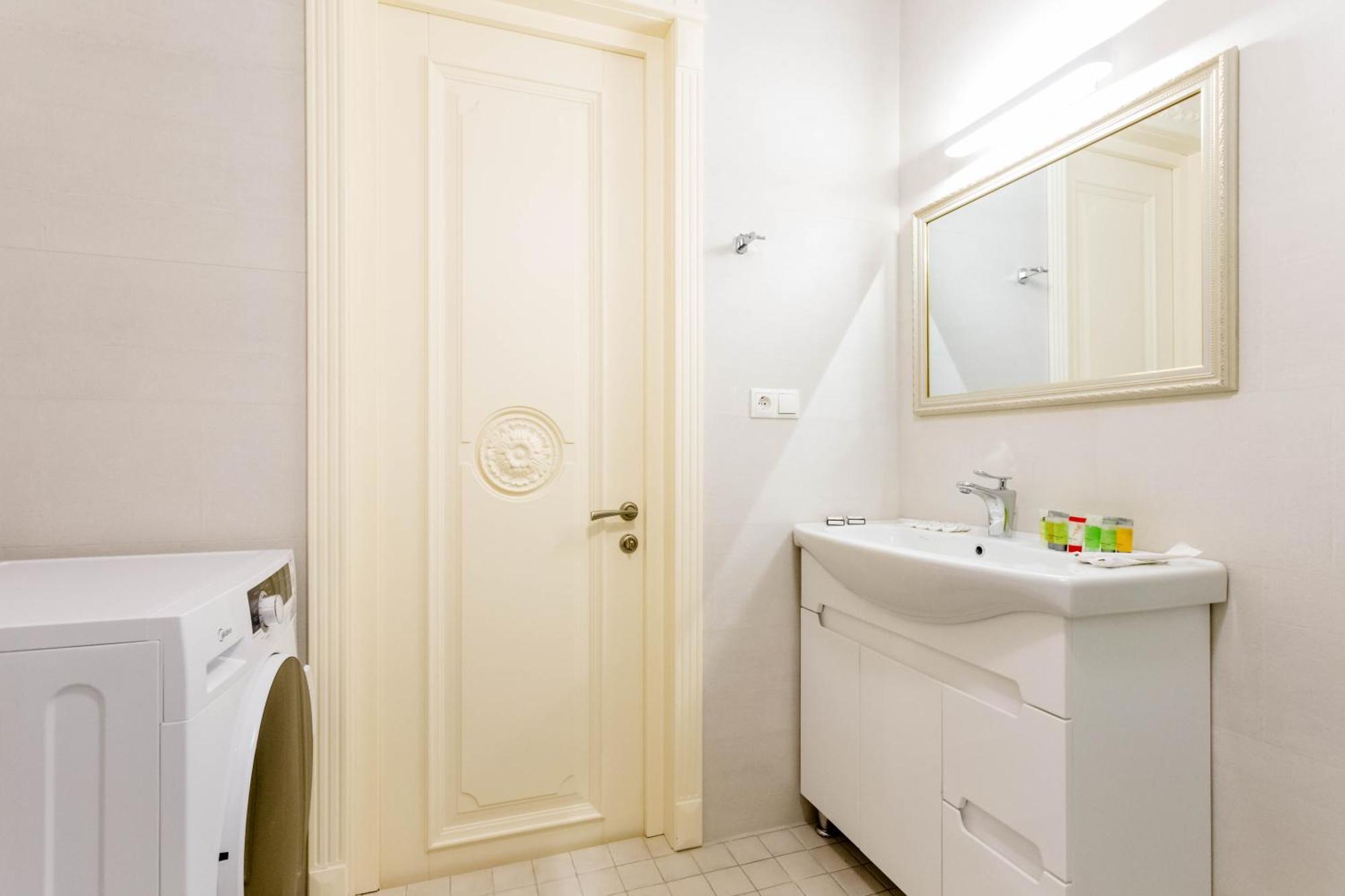 City Luxury Apartment L Tbilisi Exteriör bild