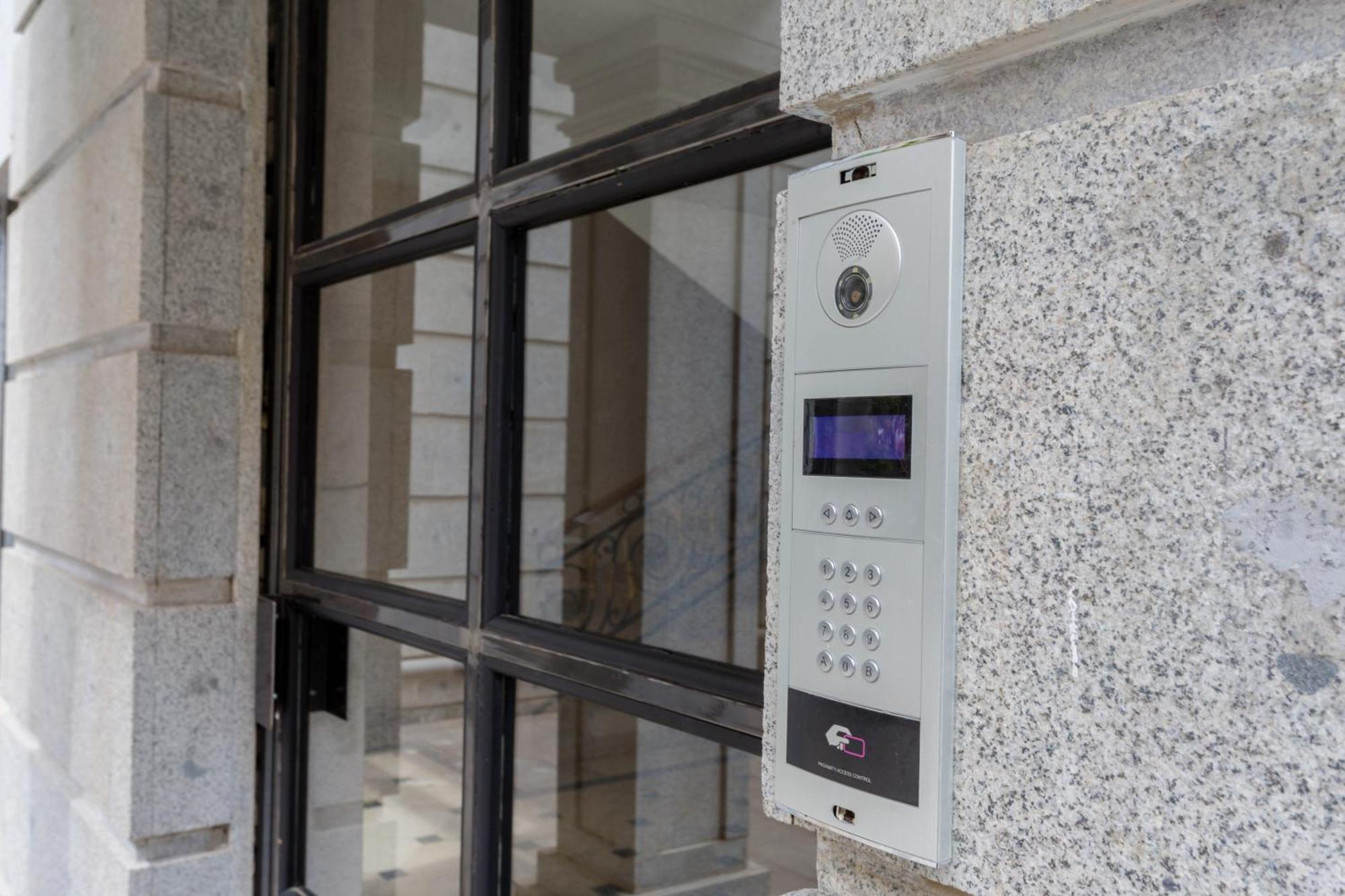 City Luxury Apartment L Tbilisi Exteriör bild